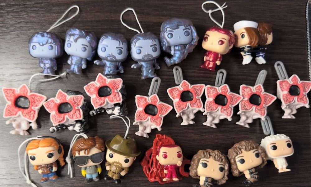 Фігурки Kinder Joy