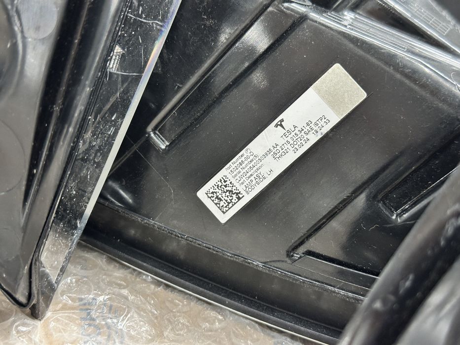 Tesla Model 3 / Y Стопи Фонари Europe Комплект Тесла Ідеальні ліхтарі