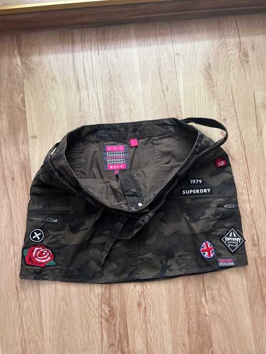 Superdry spódniczka moro 38 M mini