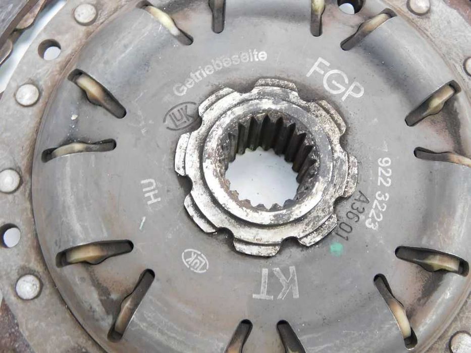 Sprzęgło tarcza docisk M32 Opel 1.9 CDTI Astra H Zafira B Vectra C Sig