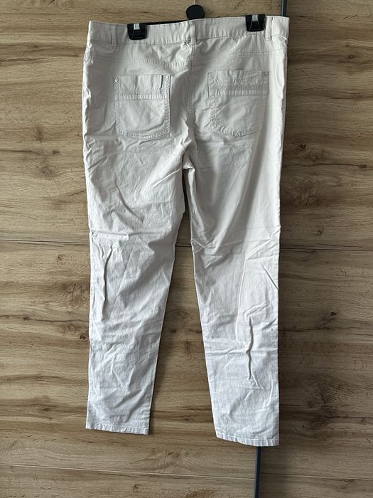 Spodnie damskie materiałowe / plus size / 44-46