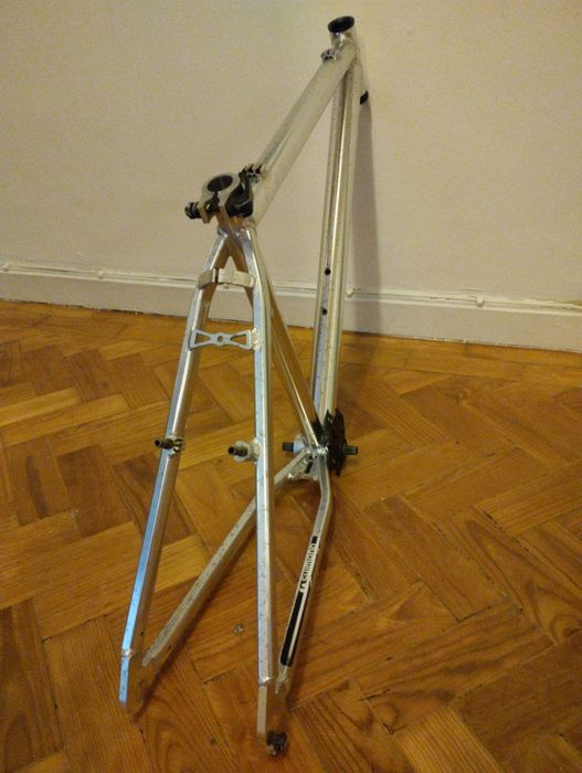 Quadro de bicicleta em alumínio