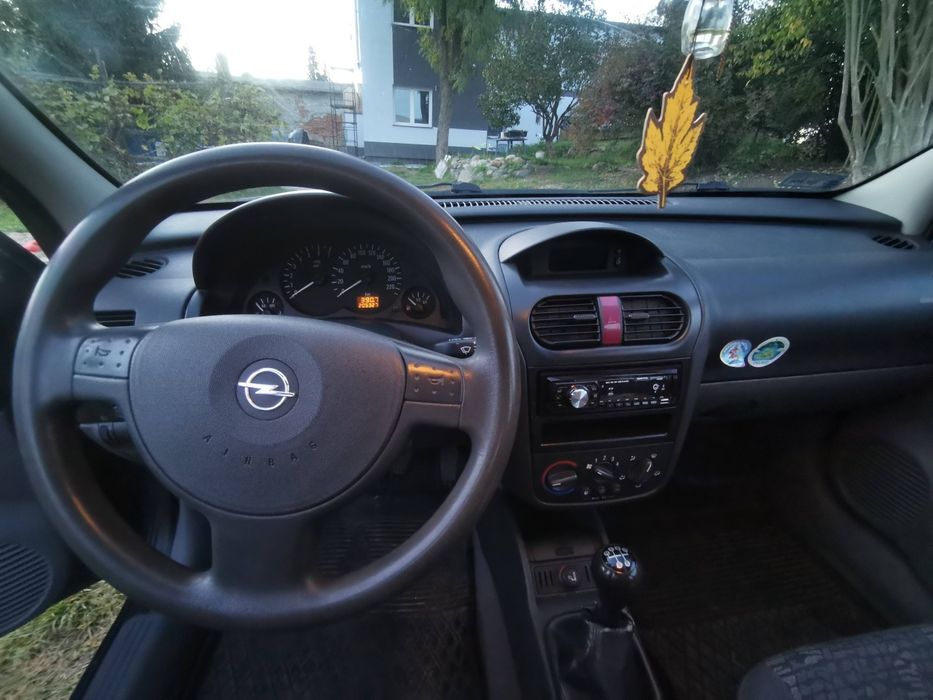 Opel Corsa C 2001  1.2 benzyna 5 drzwiowa