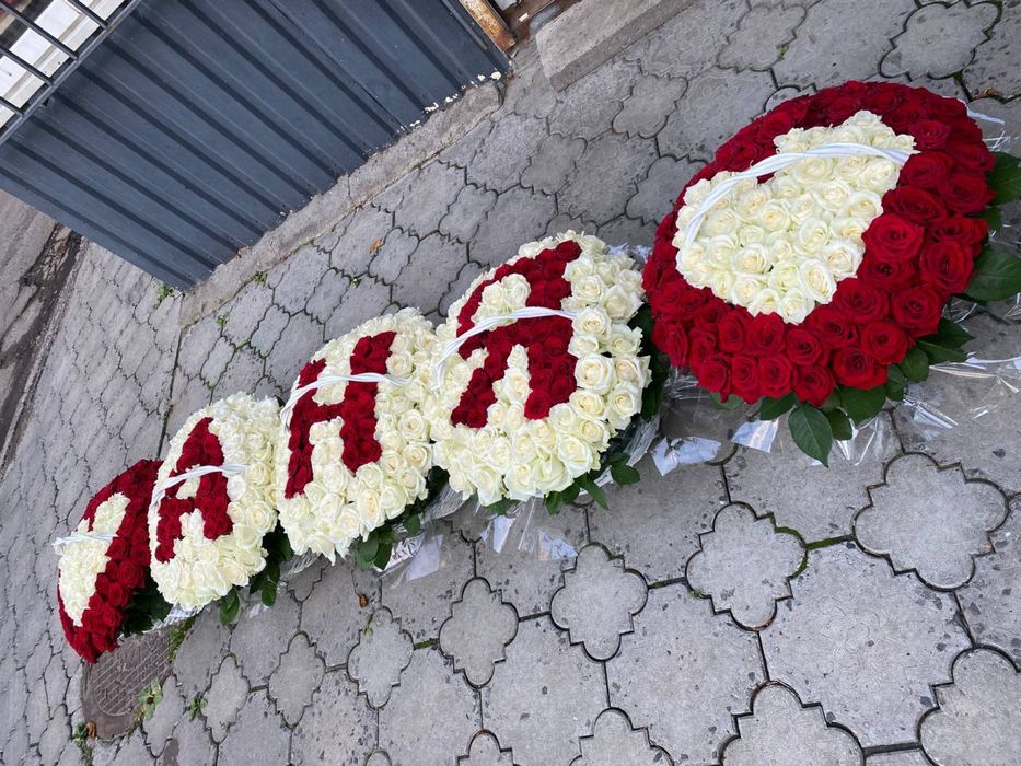 Букеты в корзине