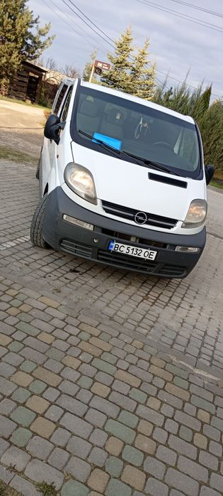 Опель віваро довга база