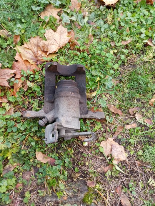 Zacisk hamulcowy tył astra j na linki