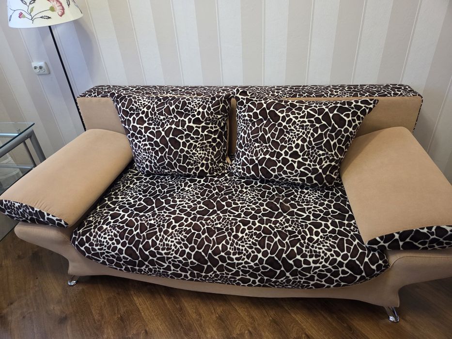 Продам диван ( самовивіз)