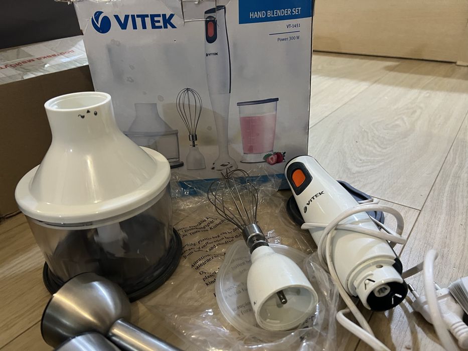 Блендер вітек на запчастини vitek VT-1480 GY VT-1451W