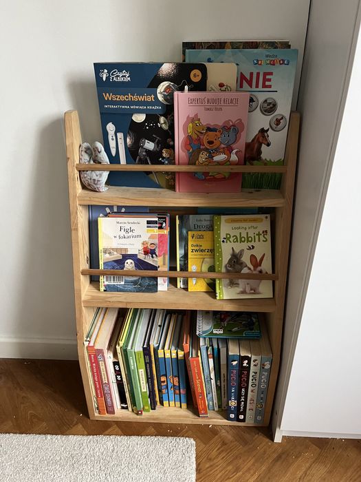 Półka regal na ksiazki dla dzieci