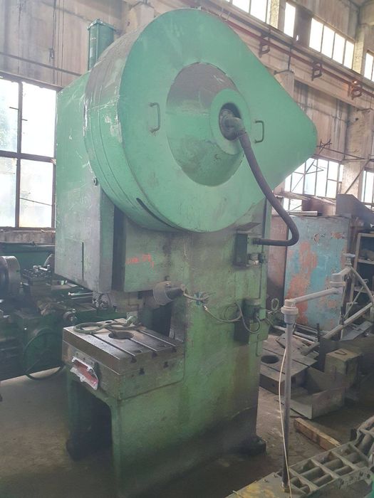 Повністю справний кривошипний прес КД2128, купити прес КД2128