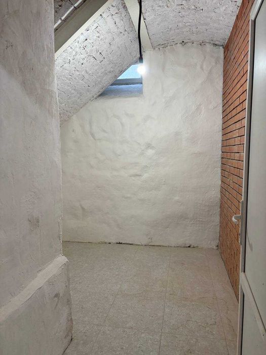 Продаж фасадного приміщення 97 м2, вул. Шевченка