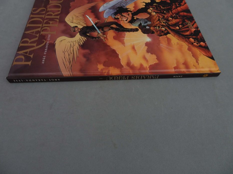 Livro BD Banda Desenhada em francês Paradis Perdu Tome 1 - Enfer (capa dura) Ange-Varanda-Lyse