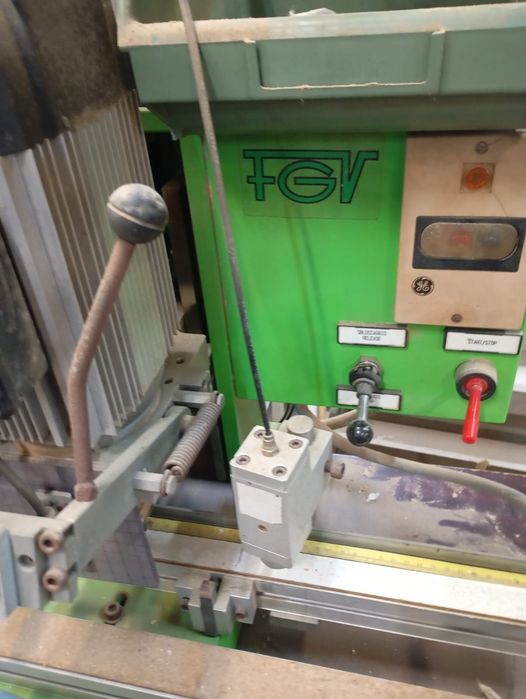 Máquina de furar dobradiças para móveis TGV