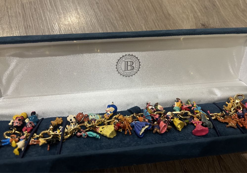 Браслет з позолотою з шармами Disney від The Bradford Exchange
