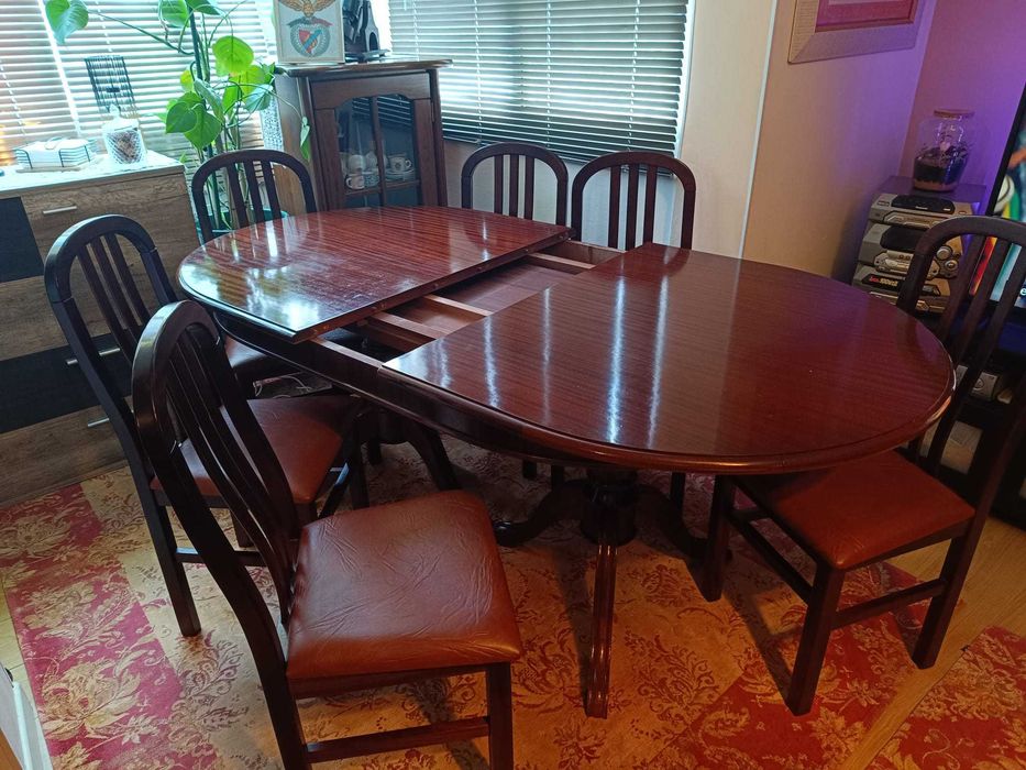 Movel de sala com bar mesa e seis cadeiras estofadas de novo