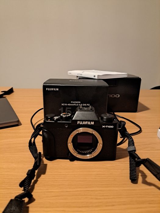 Fujifilm X-T100 + Lente FUJINON XC 15-45mm F3.5-5.6 OIS PZ (Nova)