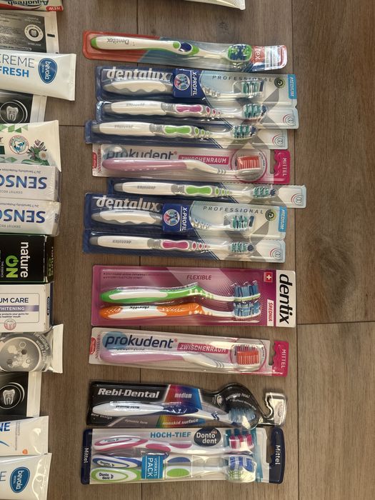 Зубная щетка Oral B, Colgate, Dentalux, Dentix