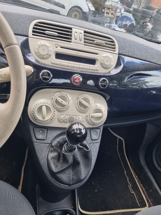 Radio fabryczne MP3  Fiat 500 2010r jasne