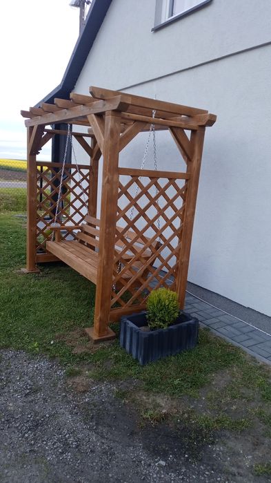 Huśtawka ogrodowa pergola