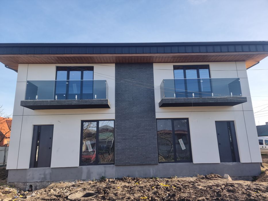 Новий будинок Дуплекс