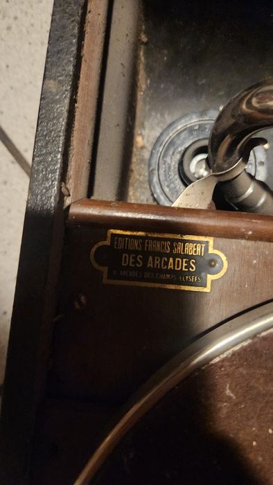 Gramofon z lat 20/30 His master`s voice