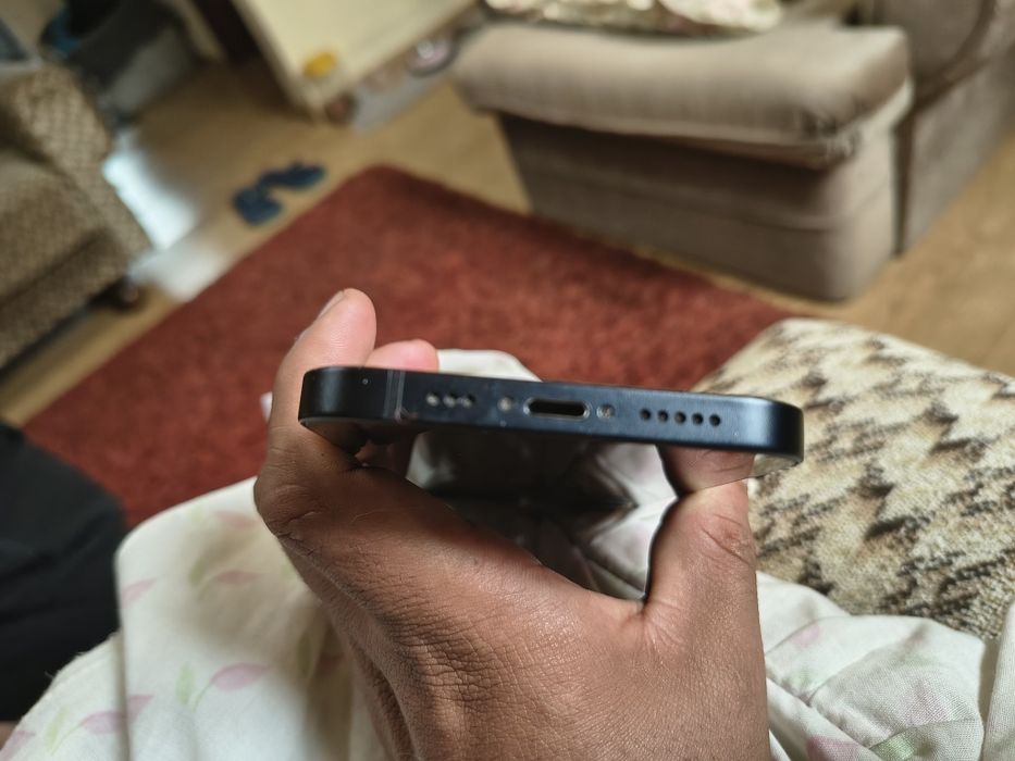 iPhone 12 128gb.