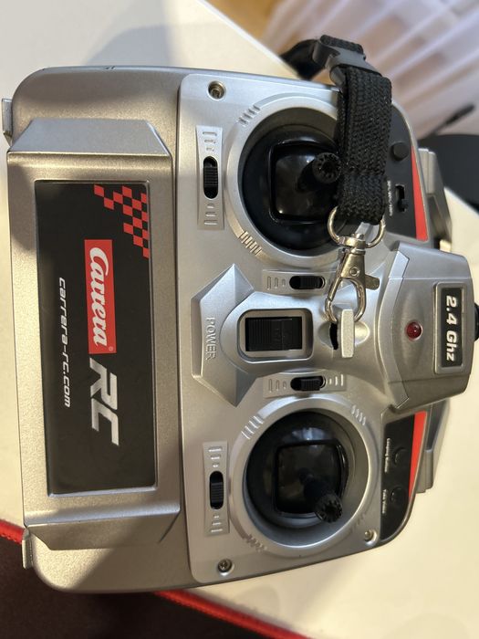 Dron na pilot Carrera