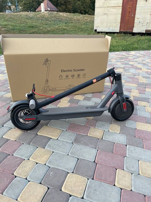 Заощаджуйте час! Электрический самокат Electric Scooter M365 Black