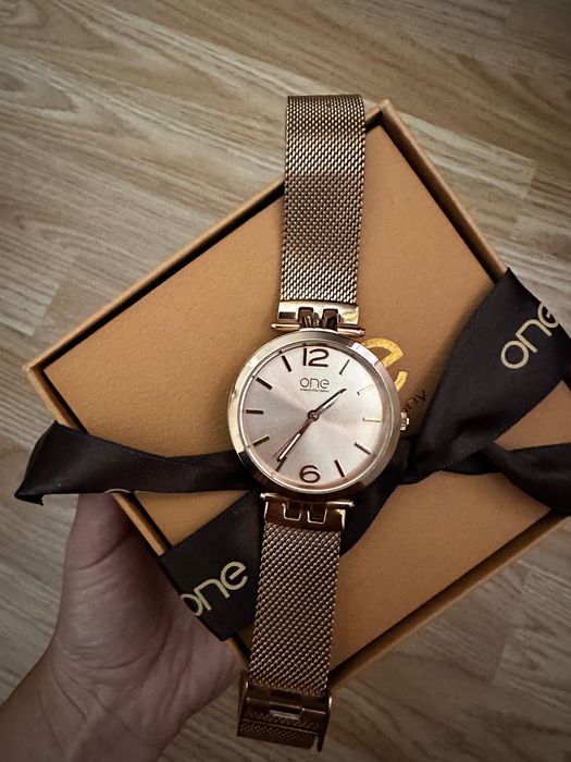 Relógio One - sem marcas de uso