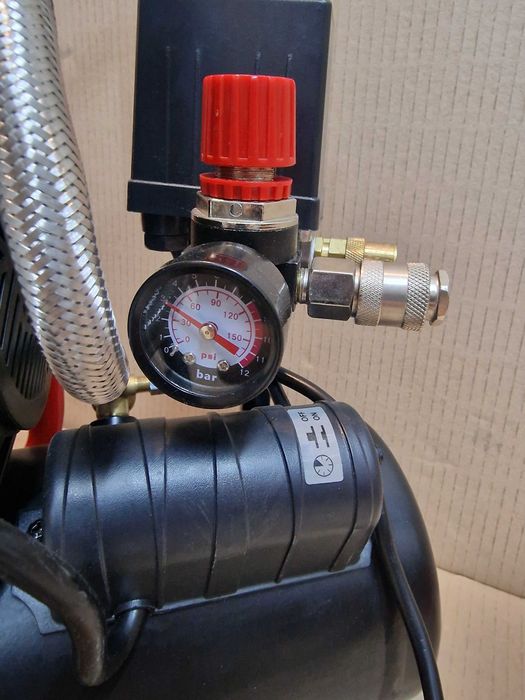 Sprężarka Einhell TE-AC 6 Silent 550 W