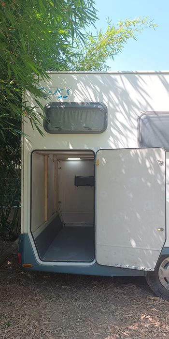 Autocaravana Ford 140cv 2010 57.000km garagem para moto