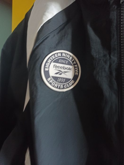 Kurtka wiatrówka Reebok nowa r.152 przeciwdeszczowa