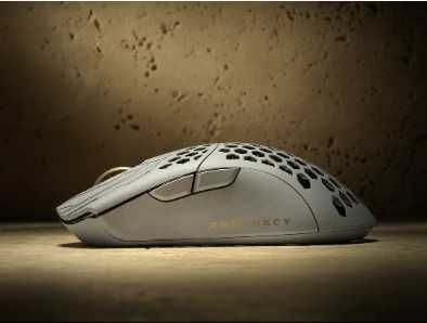 FinalMouse UltralightX Prophecy - Clix Model (White)