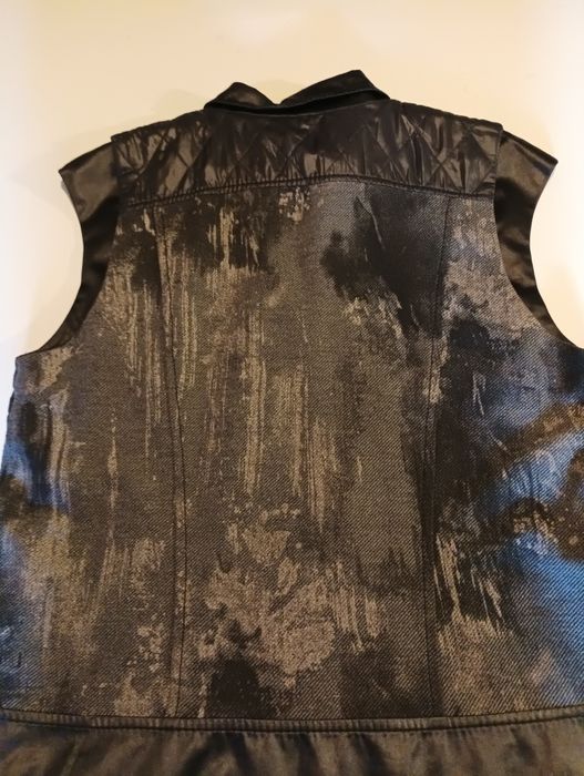 Vestido camuflado em preto e cinza ,de marca Ana Sousa, tamanho 44, como novo