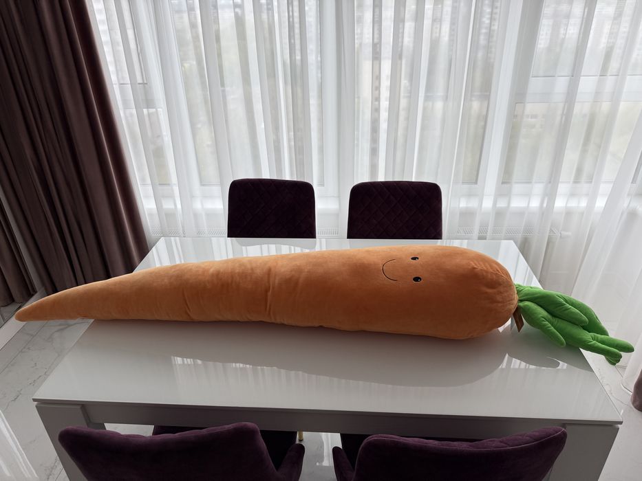 Мʼяка іграшка морква