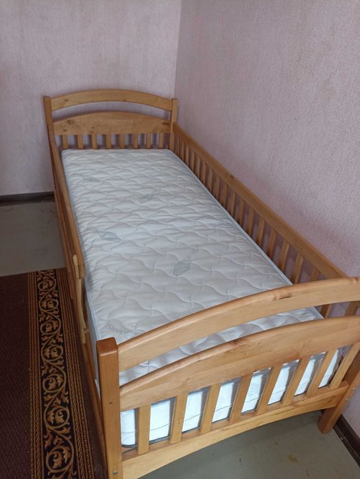 Підліткове ліжко