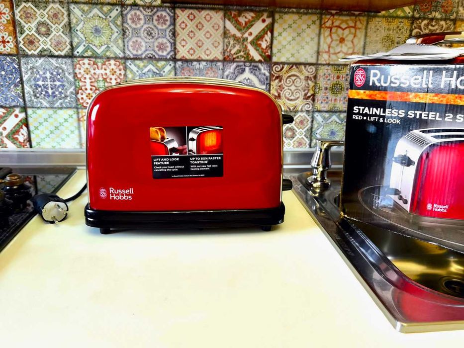 Тостер Russell Hobbs 233302 на 2 слота новый 1600 Вт