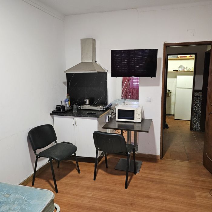 Quarto com Tv zona de Gandara dos Olivais