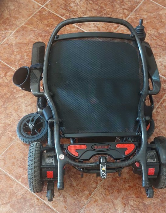 Cadeira de rodas eléctrica com garantia