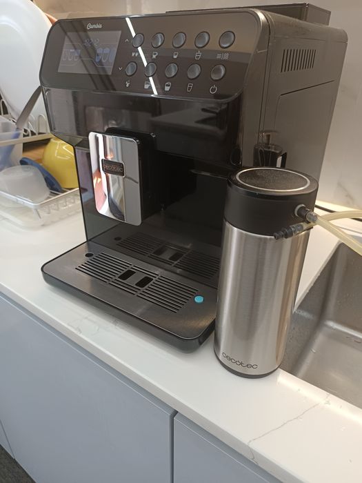 Máquina de café super automática cecotec