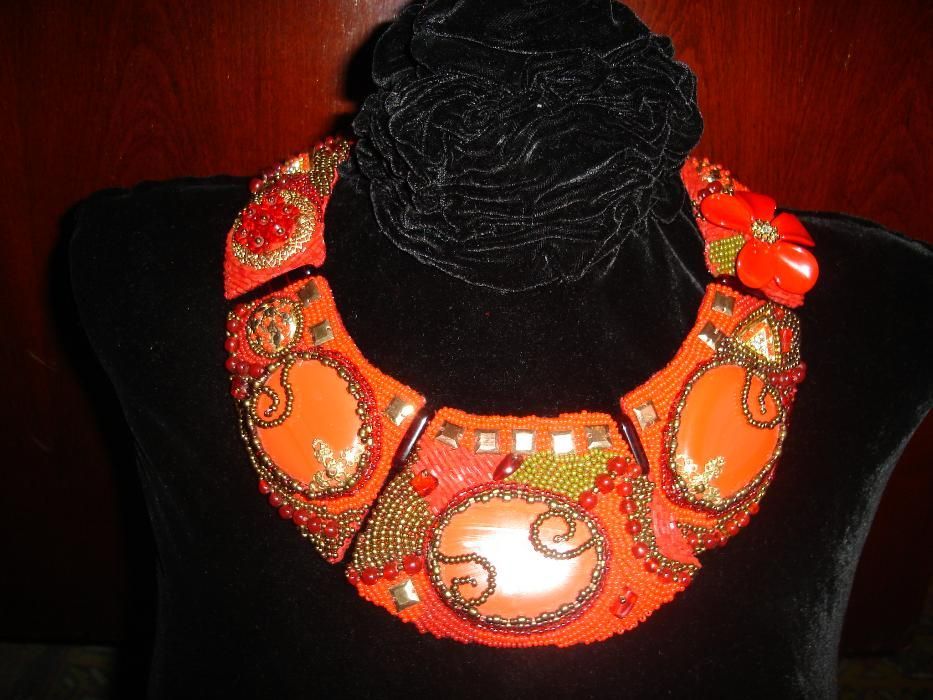 Кольє  червоне, кольє святкове