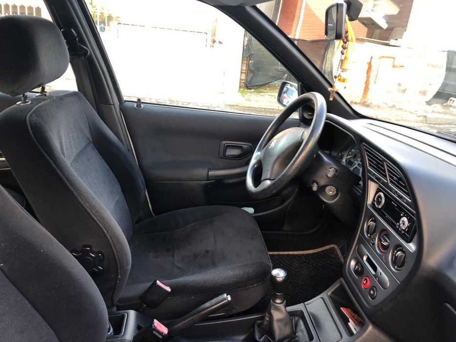 Peugeot 306 cinzento