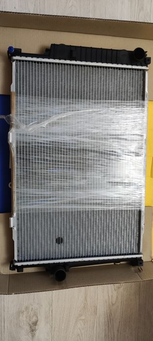 Радиатор охлаждения BMW E34/E32/E31