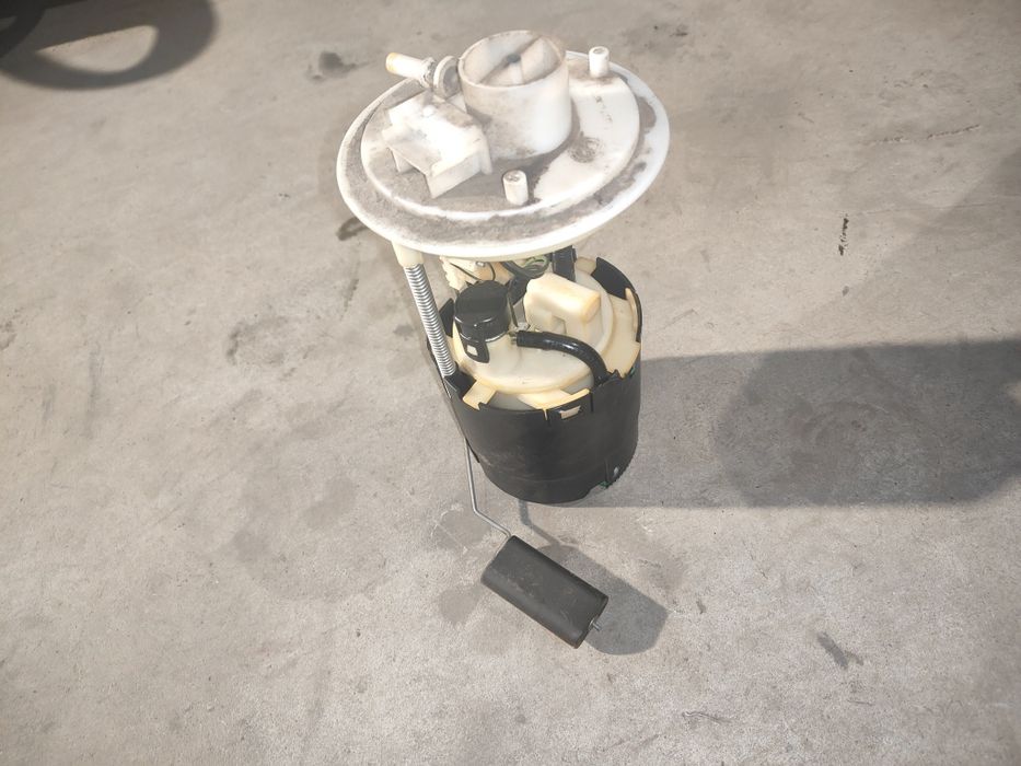 Fiat Punto II 1.2  pompka pompa paliwa 467.43677 i inne