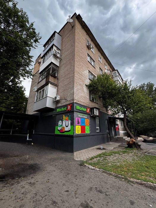 Продаж 3 квартири вулиця Футбольна, Довгинцево біля лікарні в приватному секторі, тиша буде. З ремонтом, вбудованою технікою, кухня -студія і 4поверх