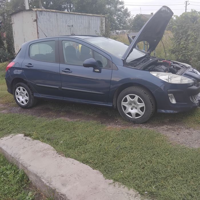 Продам пежо308  2008 рік ..обєм двигуна  1.6..бензин..