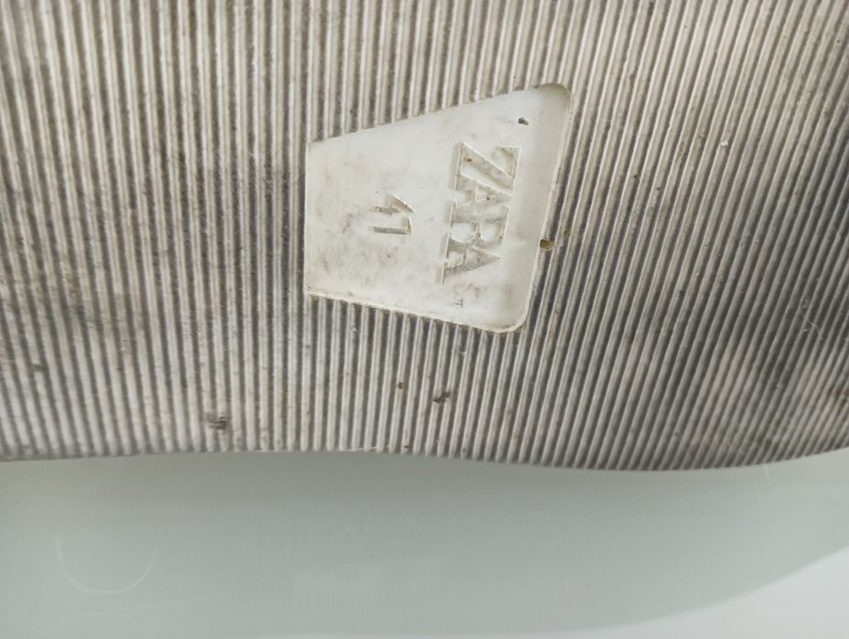 Tenis sapatilhas  - brancas	Zara	Em muito bom estado	Tamanho 41