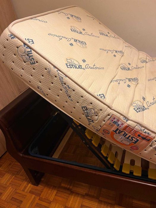 Cama articulada com c/comando