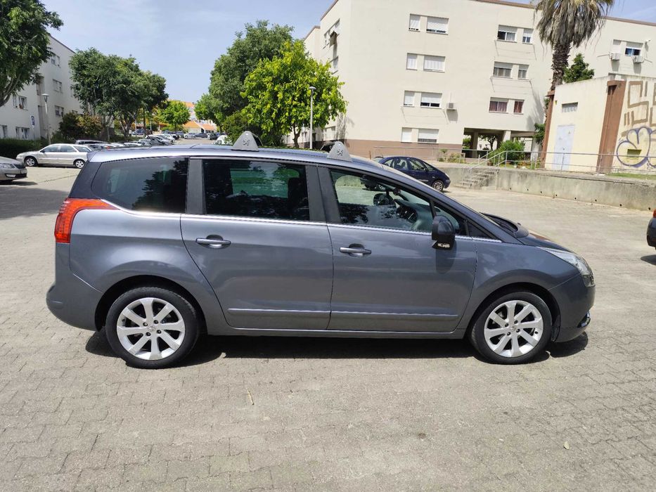 Peugeot 5008 Top de linha / topo de gama