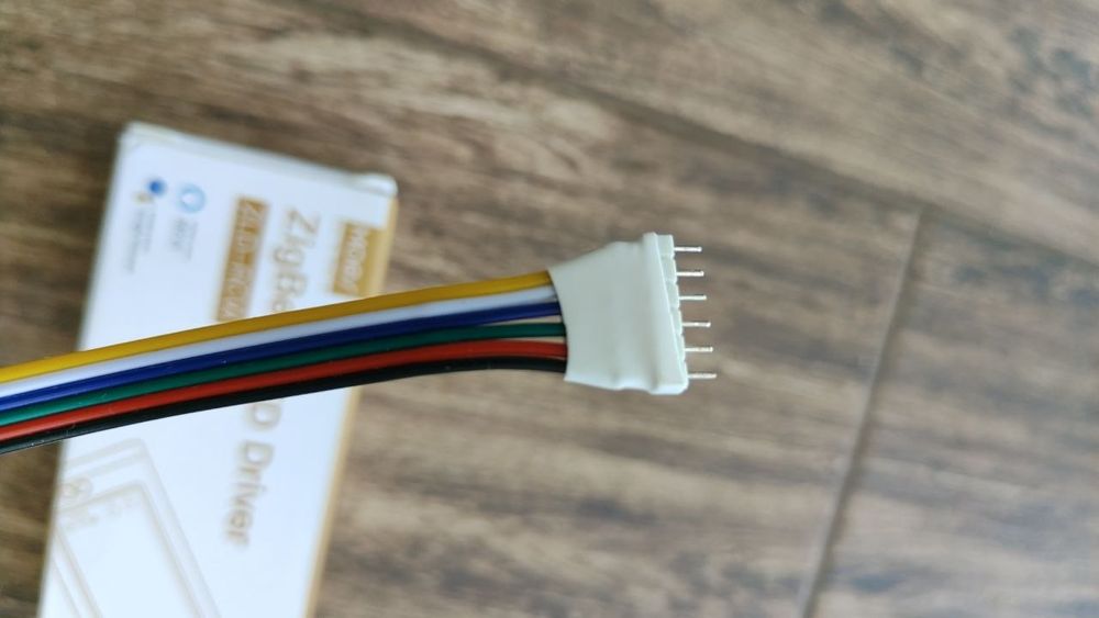 Контролер Moes Zigbee Led Driver ZLD-RCW RGB+C+W DC12-24V Tuya Alexa